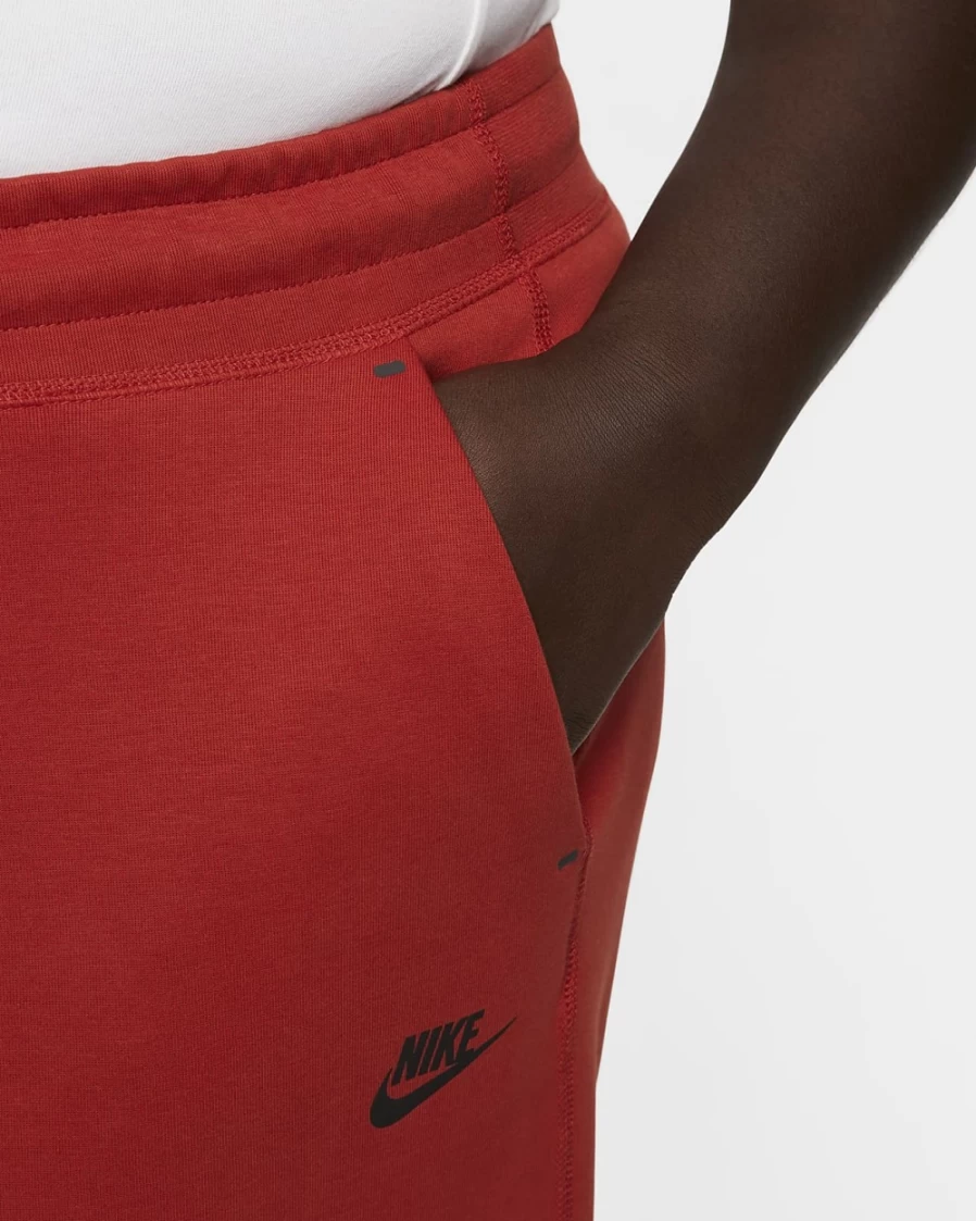 Nike Women's Plus Size Tech Fleece Jogger Pants in Cinnabar & Black | Sportswear Comfort