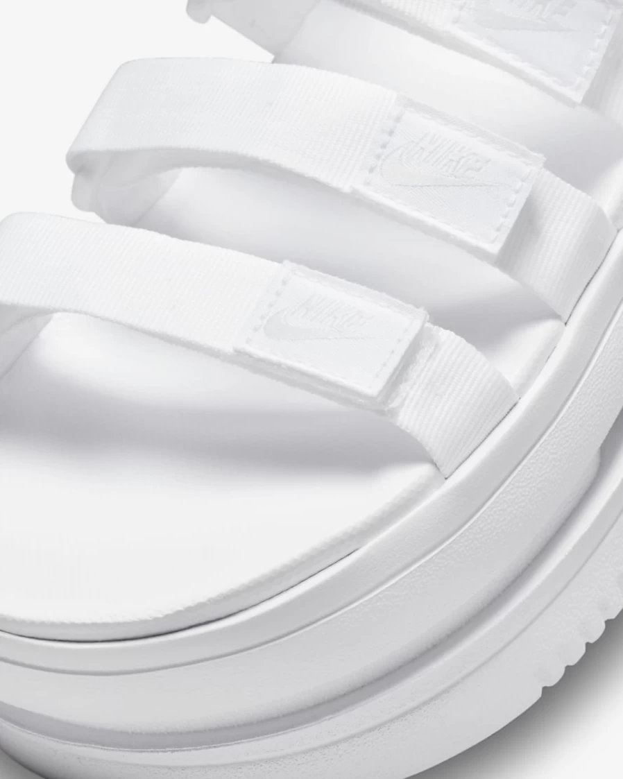 Nike Icon Classic Women's Sandals - White, Pure Platinum Athletic Slide Sandals for Women