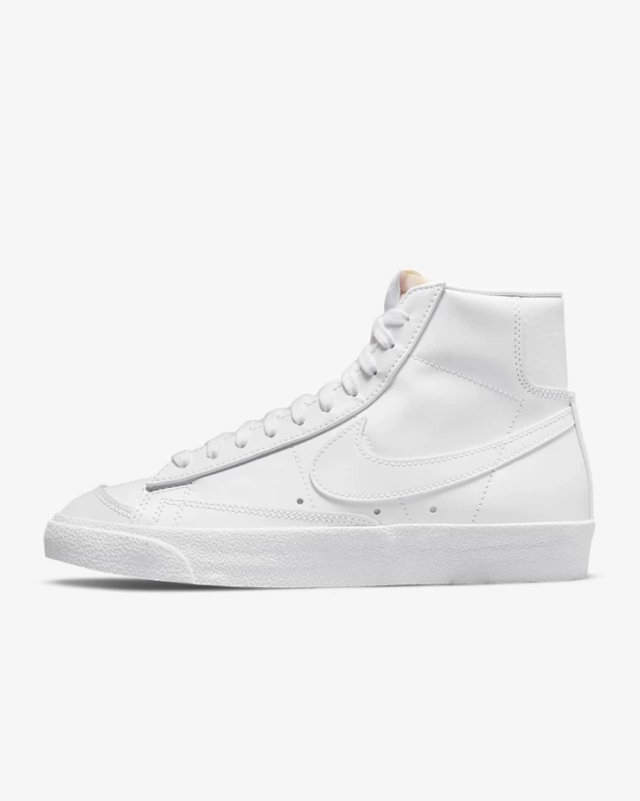 Nike Blazer Mid '77 Vintage Women's Sneakers in White and Peach