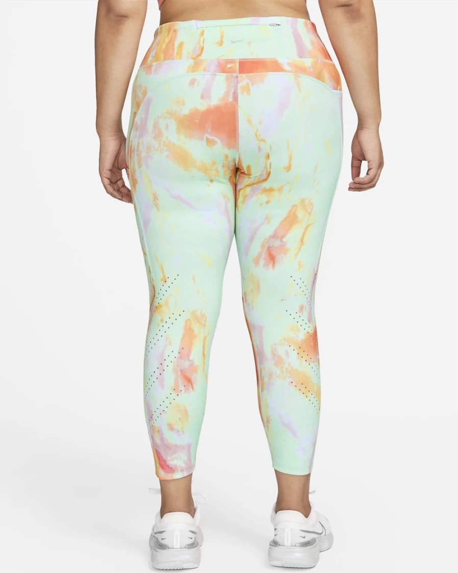 Nike Epic Luxe Women's Mid-Rise 7/8-Length Running Leggings in Mint Foam/Doll - Plus Size Workout Tights for Women