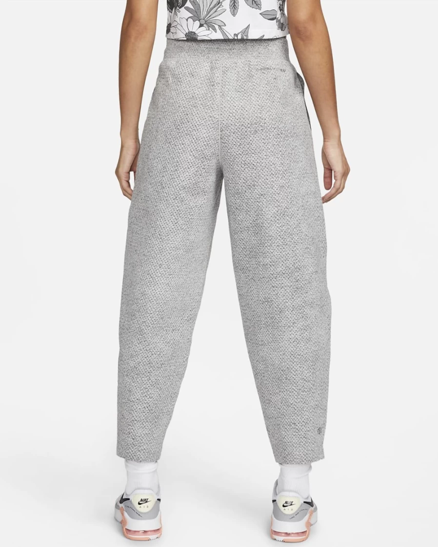 Nike Forward Pants for Women - Lightweight Comfort in Smoke Grey, Heather & Cool Grey