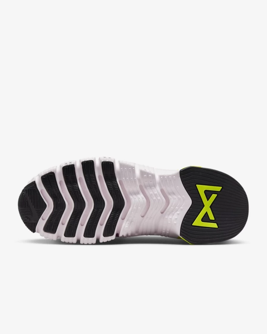 Nike Free Metcon 4 Women's Training Shoes - Rush Fuchsia/Pearl Pink/Volt/Black Cross-Trainers for Women