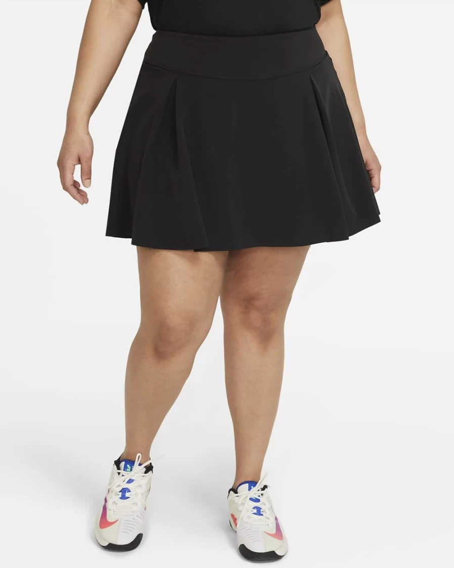 Nike Women's Plus Size Club Tennis Skirt in Black/Black | Regular Fit Athletic Skirt