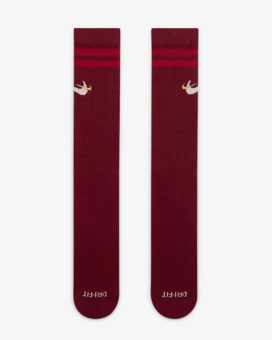 Nike Everyday Plus Force Cushioned Crew Socks for Men & Women - Team Red/Gym Red/Sail Comfort Athletic Socks