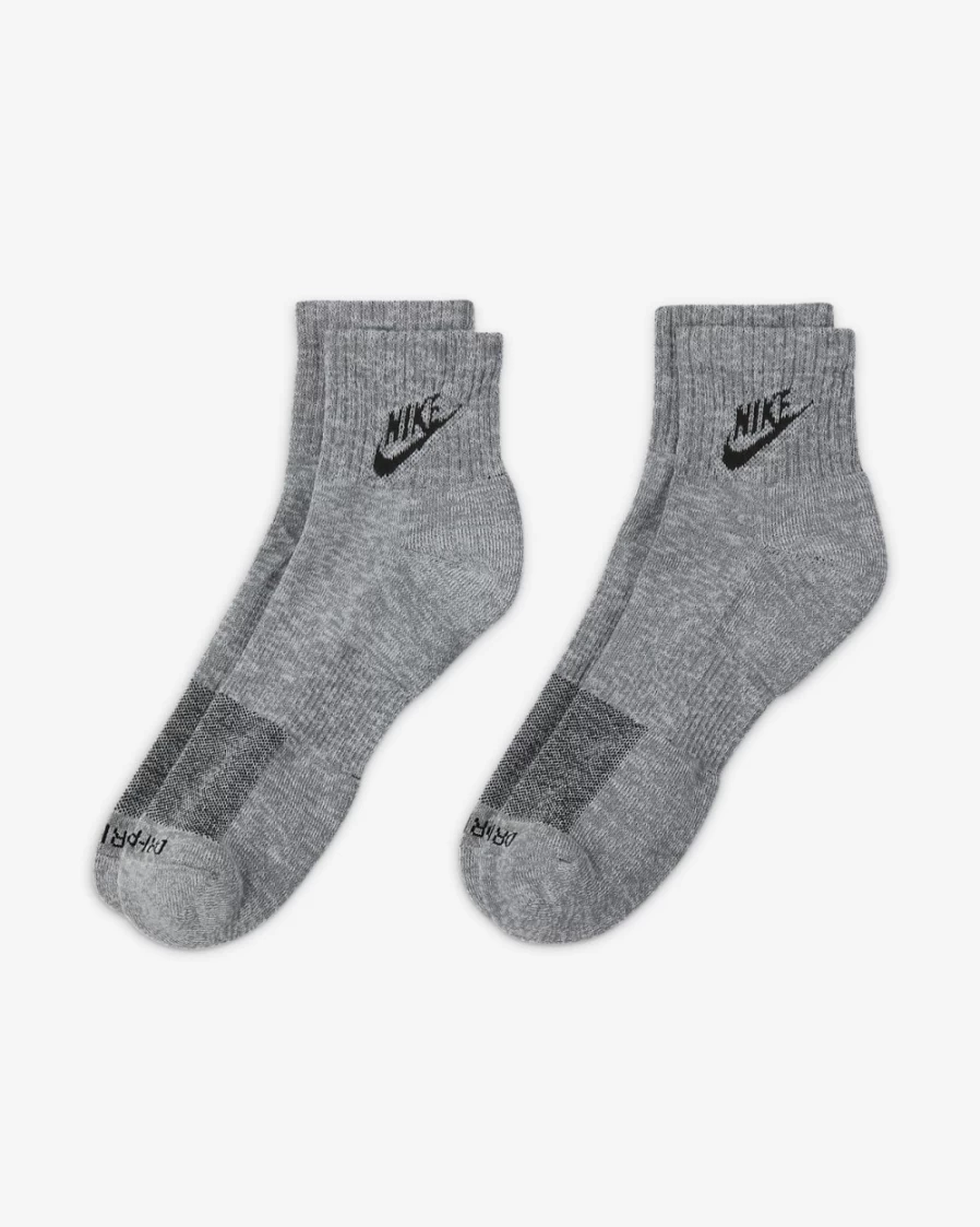Nike Everyday Plus Cushioned Ankle Socks for Men & Women - Particle Grey/Black Comfort Athletic Socks