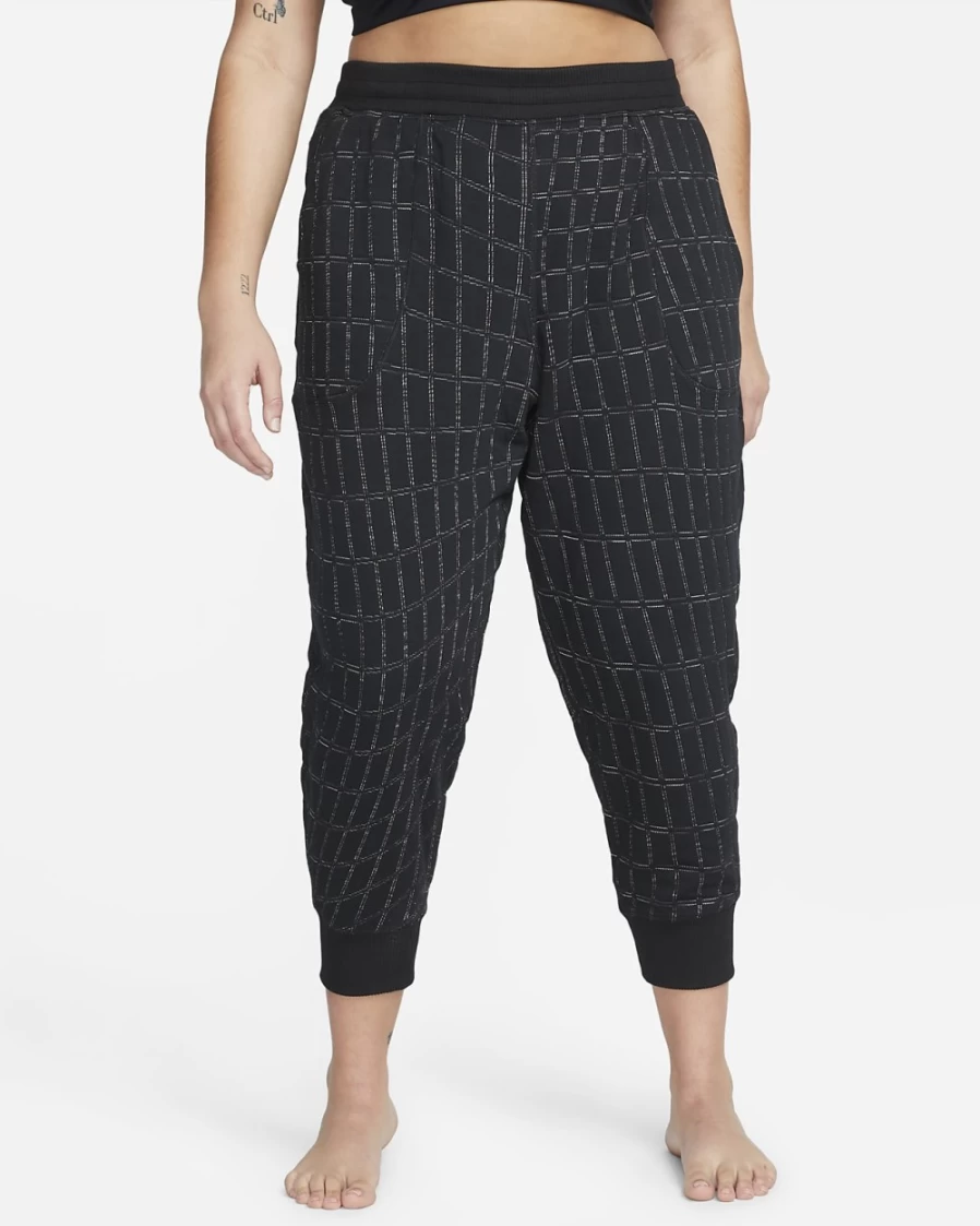 Nike Women's Plus Size Therma-FIT Luxe Reversible Fleece Yoga Pants - Black