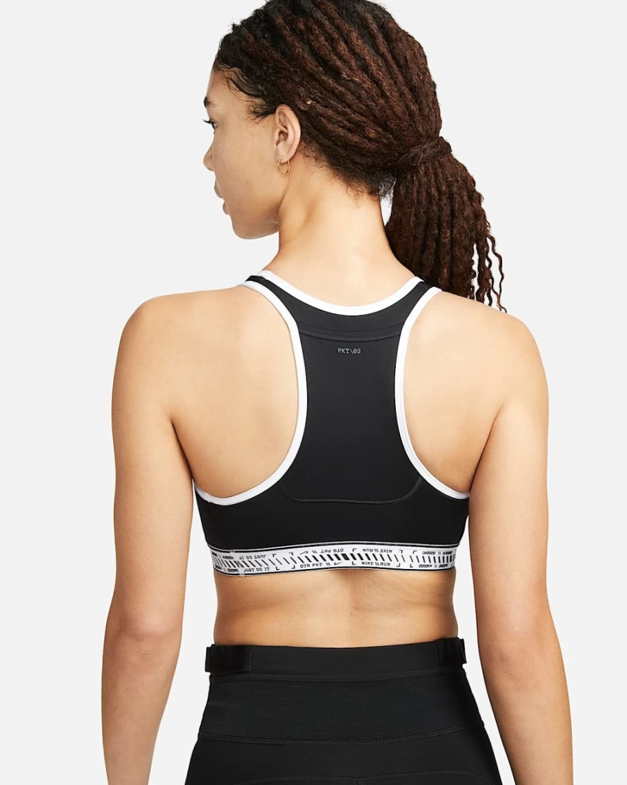 Nike Women's Swoosh On The Run Medium-Support Lightly Lined Sports Bra with Pockets - Black/White