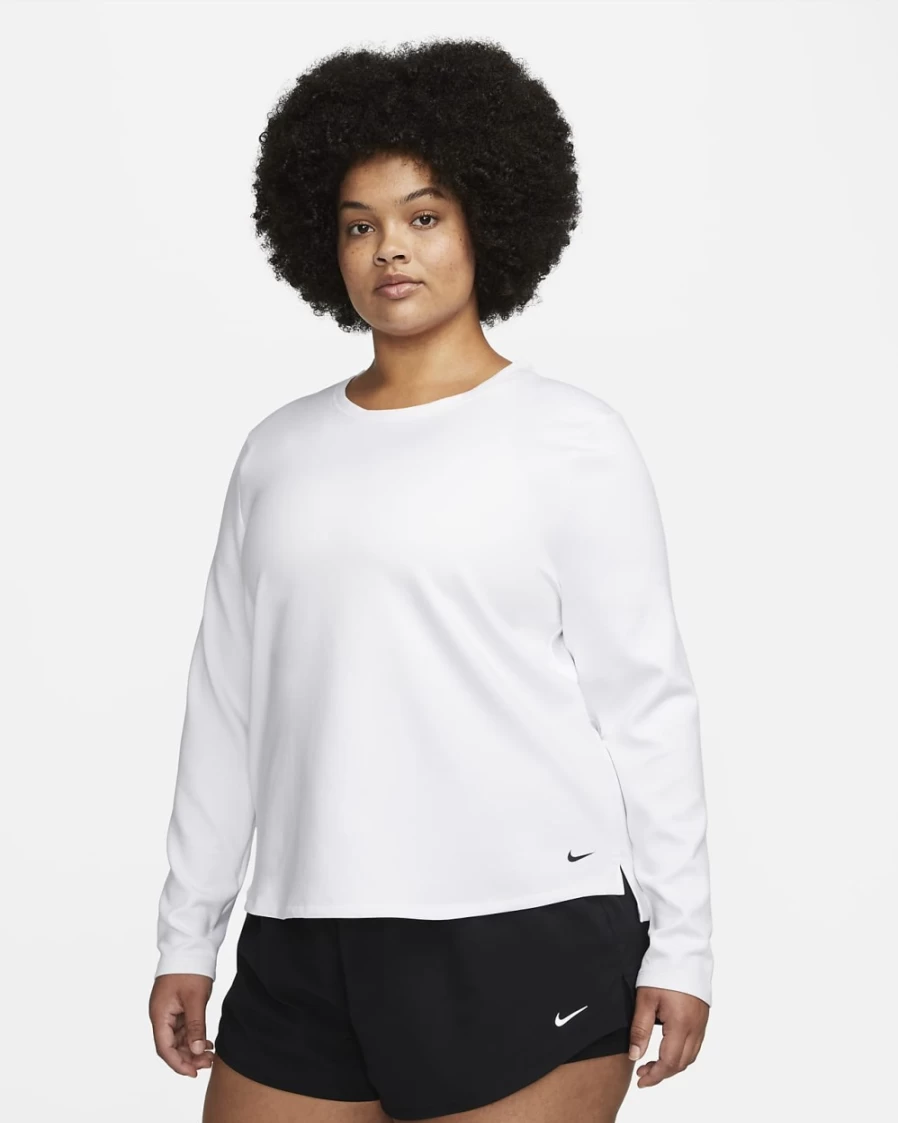 Nike Women's Therma-FIT One Long-Sleeve Top - White/Black - Plus Size Standard Fit