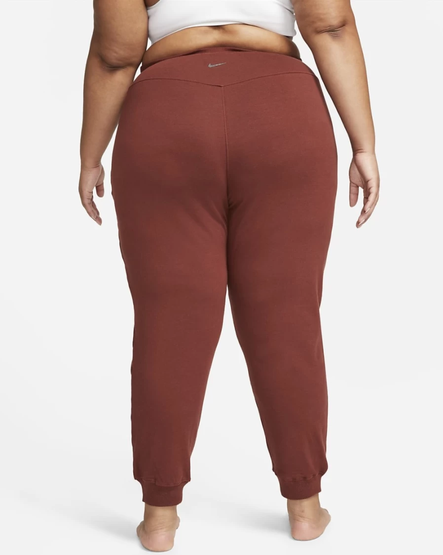Nike Women's Plus Size Yoga Luxe 7/8 Fleece Joggers in Oxen Brown & Iron Grey - Comfortable High-Waisted Lounge Pants