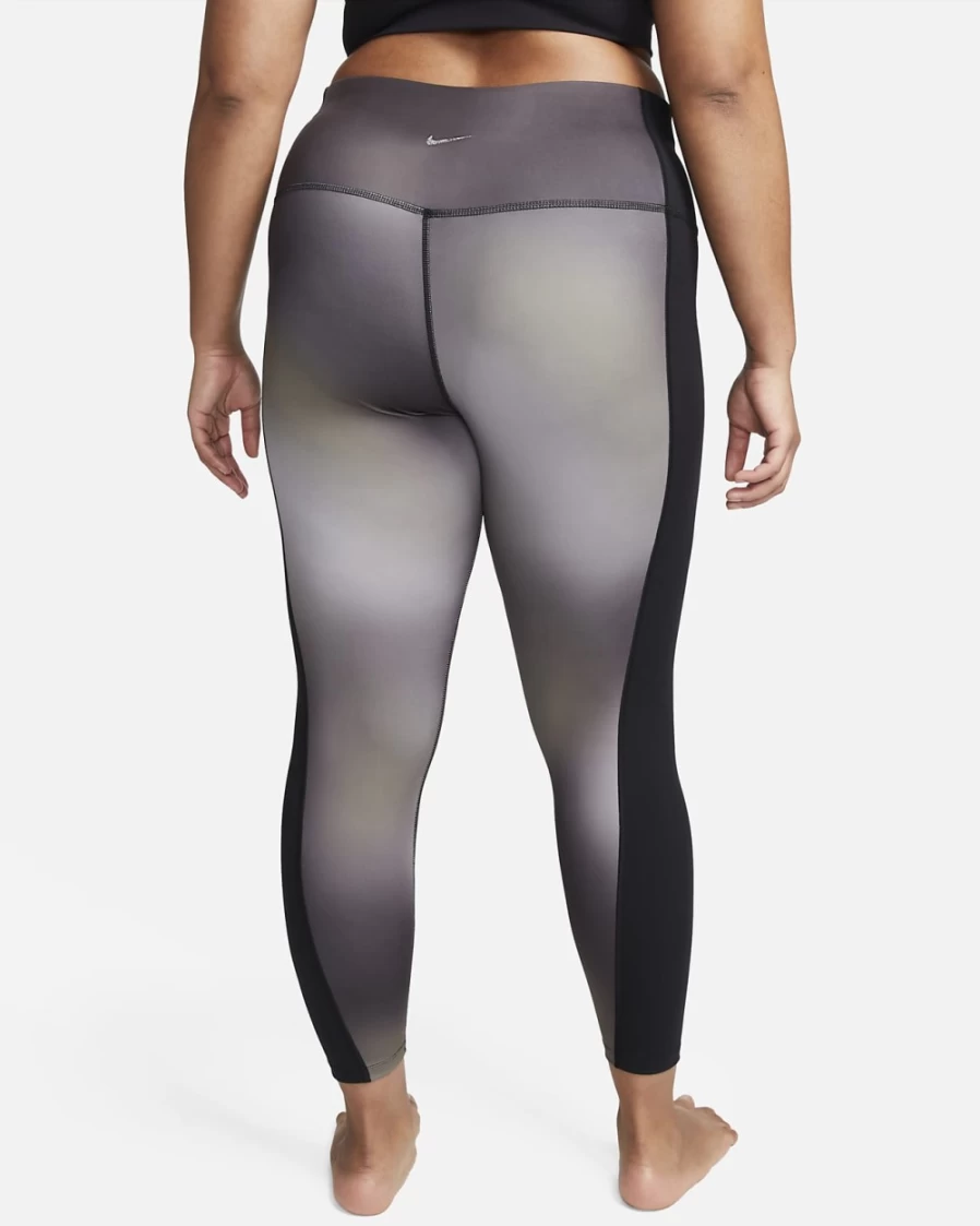 Nike Women's High-Waisted 7/8 Yoga Leggings in Off Noir/Black - Plus Size Printed Workout Tights