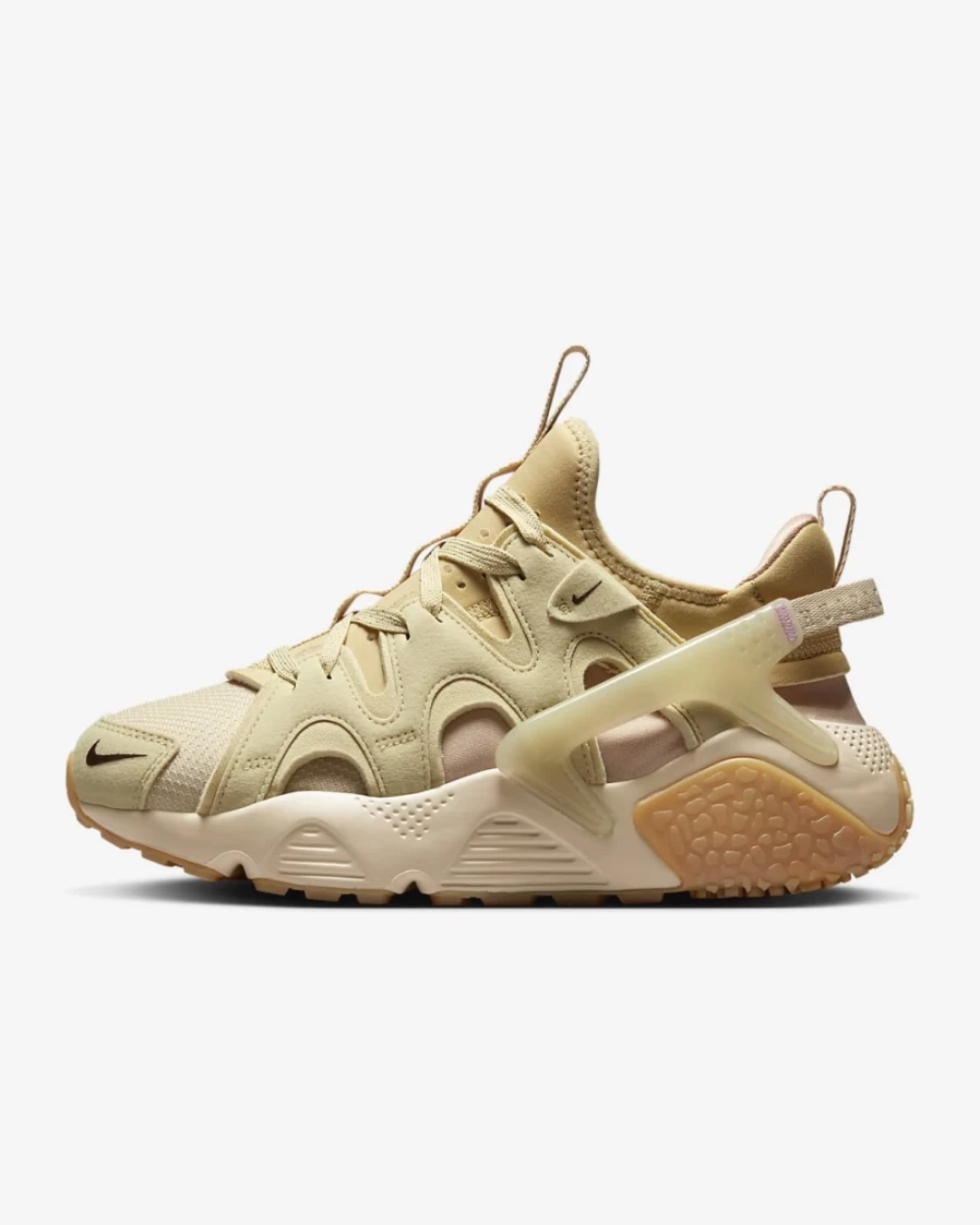 Nike Air Huarache Craft Women's Sneakers in Sanddrift/Team Gold/Pink Oxford/Earth Colorway