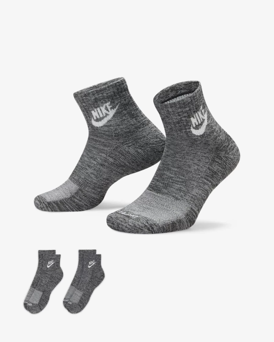 Nike Unisex Everyday Plus Cushioned Ankle Socks - Black/White for Men & Women | Comfort & Support