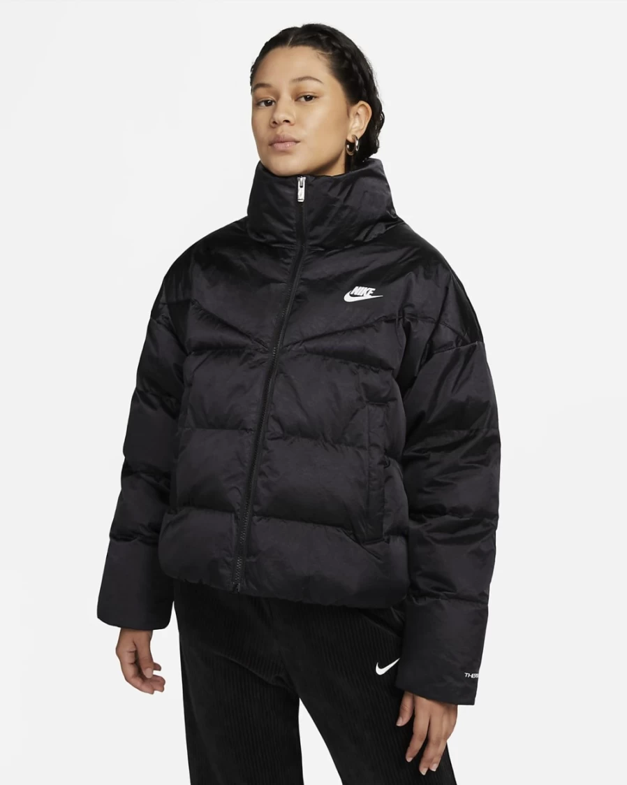 Nike Therma-FIT Women's Synthetic-Fill Shine Jacket - Black/White | Lightweight Water-Resistant Winter Coat for Running & Training