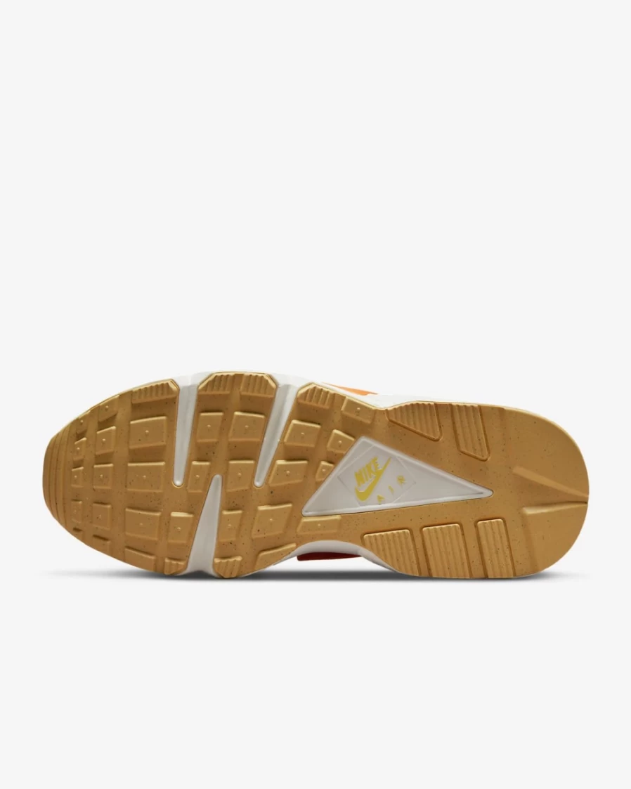 Nike Air Huarache Women's Running Shoes - Summit White/Solar Flare/Medium Soft Pink/Hyper Pink