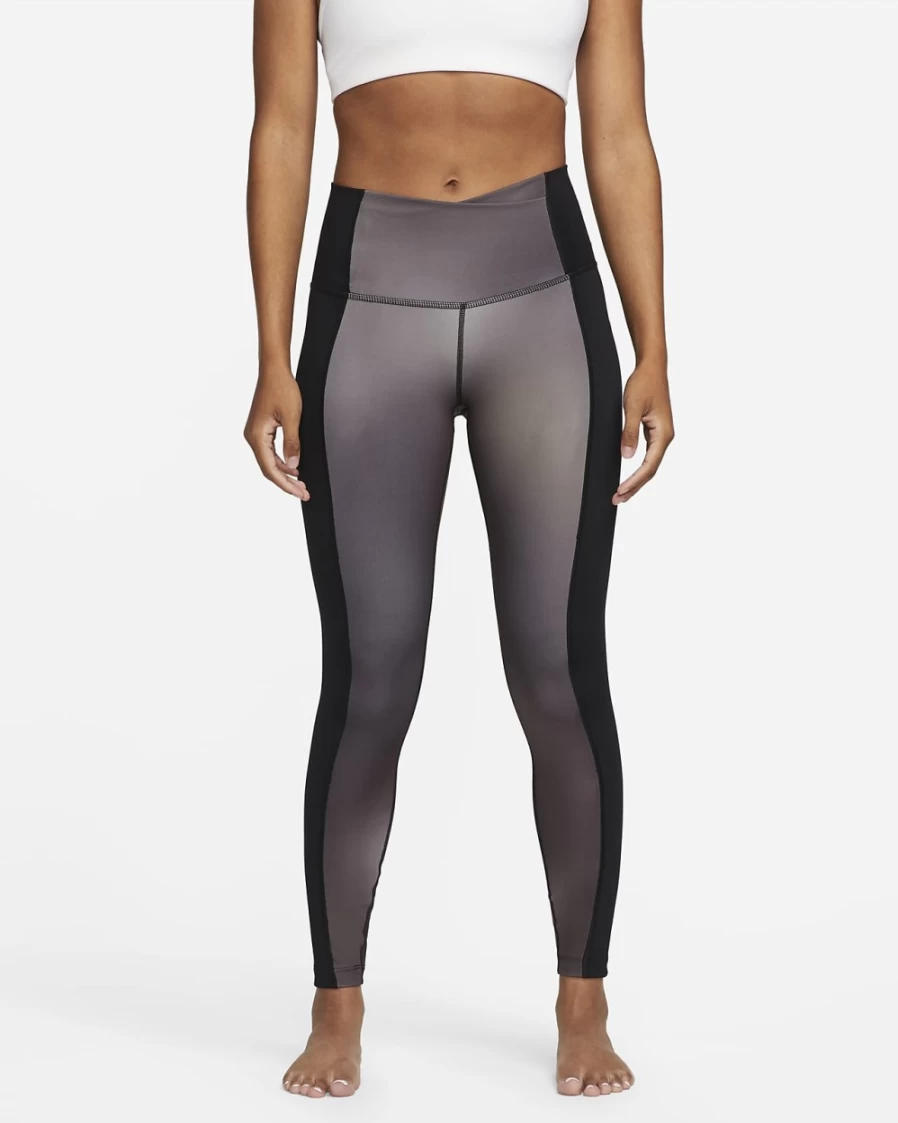 Nike Women's Off Noir/Black High-Waisted 7/8 Printed Yoga Leggings