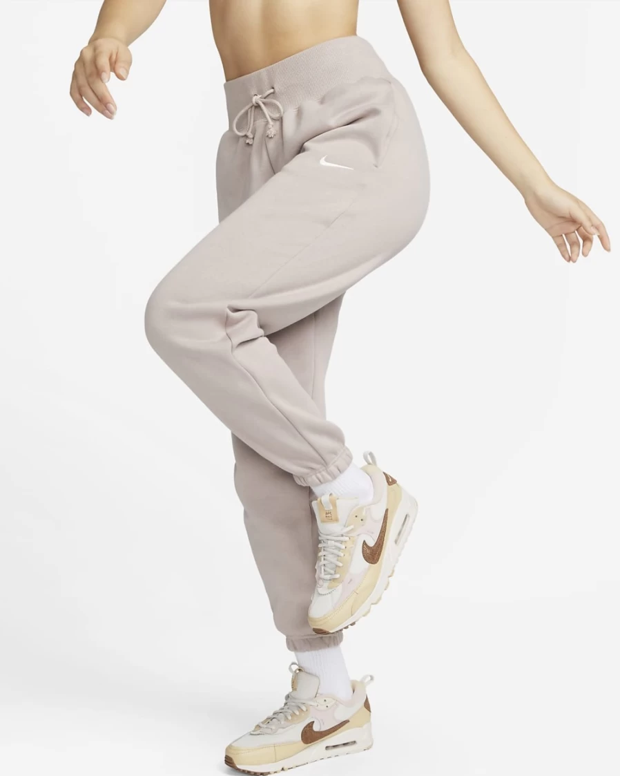 Nike Women's High-Waisted Oversized Sweatpants - Diffused Taupe/Sail | Phoenix Fleece Comfort