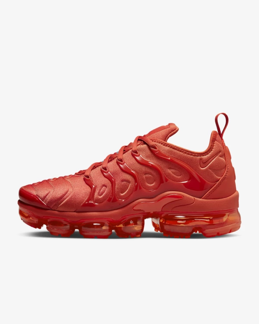 Nike Women's Air VaporMax Plus Running Shoes in Mantra Orange/Orange/Cinnabar