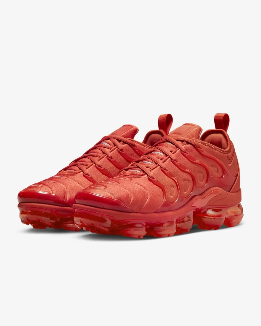 Nike Air VaporMax Plus Women's Running Shoes in Mantra Orange/Orange/Cinnabar