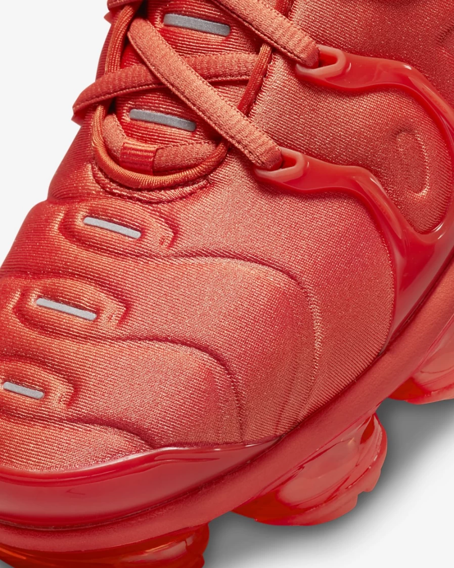 Nike Air VaporMax Plus Women's Running Shoes in Mantra Orange/Orange/Cinnabar