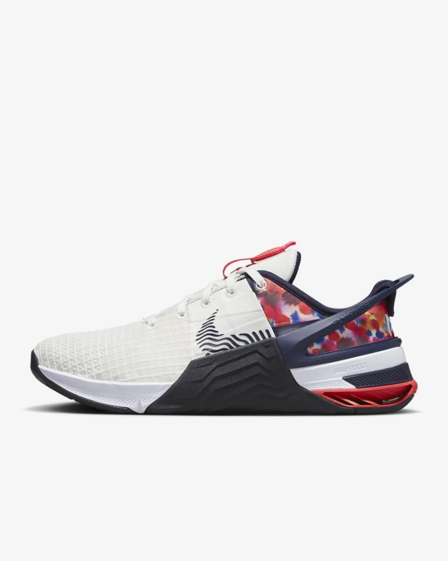 Nike Metcon 8 FlyEase Women's Training Shoes - Summit White/Bright Crimson/Hyper Pink/Blackened Blue - Easy On/Off Workout Sneakers