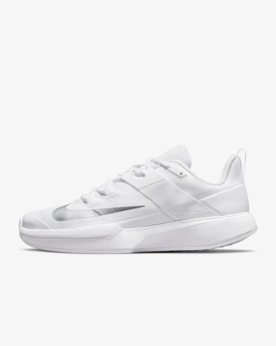 NikeCourt Vapor Lite Women's Tennis Shoes - White/Metallic Silver for Hard Court Performance