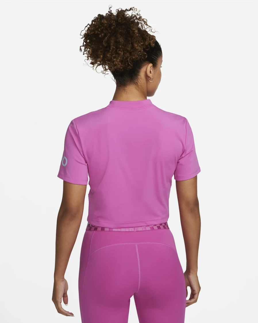 Nike Pro Dri-FIT Women's Cropped Short-Sleeve Graphic Workout Top in Active Fuchsia/Ocean Bliss